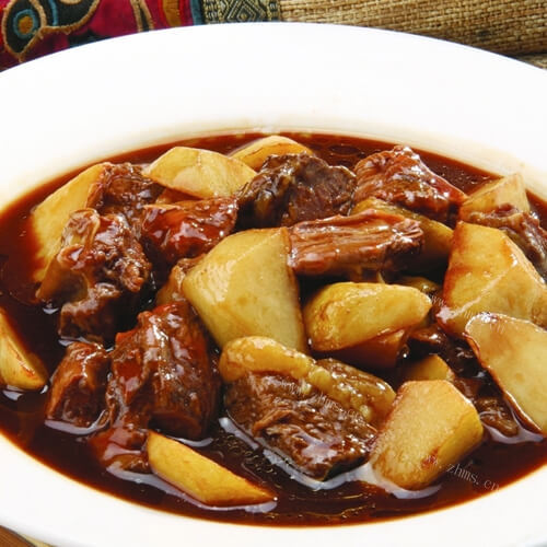  懒人土豆炖肉