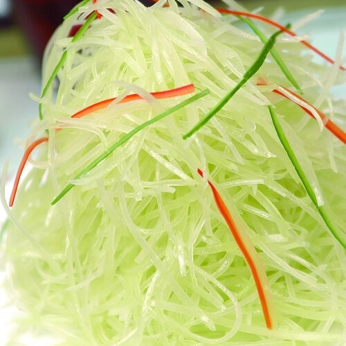 美味的凉拌莴笋丝