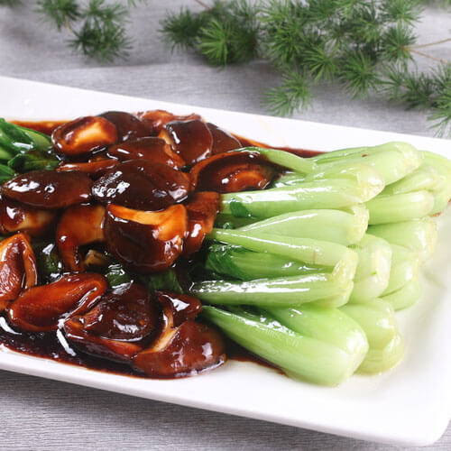 美味的青菜炒香菇