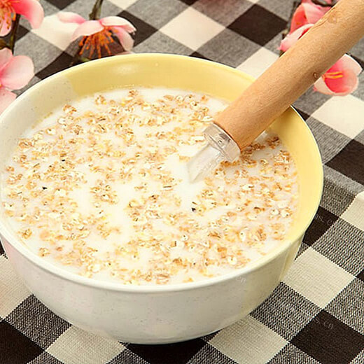 香甜可口的杏仁大米豆浆