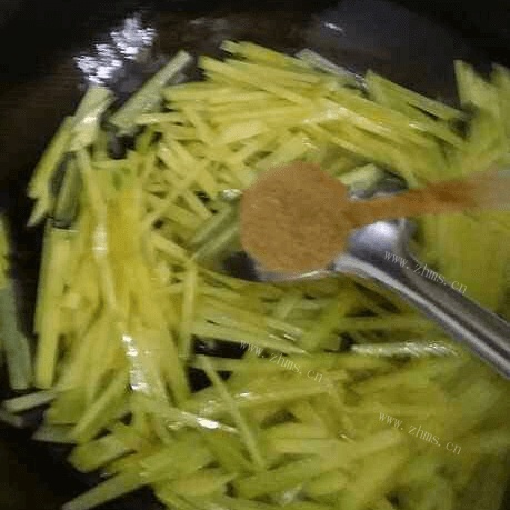 美味的土豆汤做法图解7)
