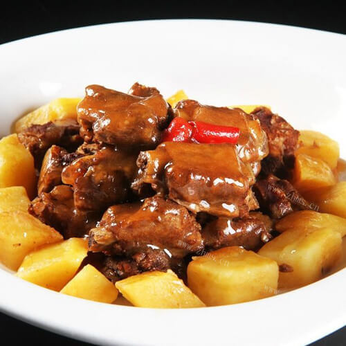 家常排骨土豆胡萝卜