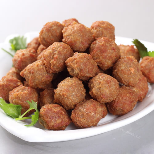 油炸猪肉大丸子