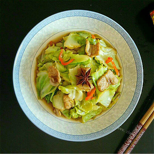 家常圆白菜炒肉