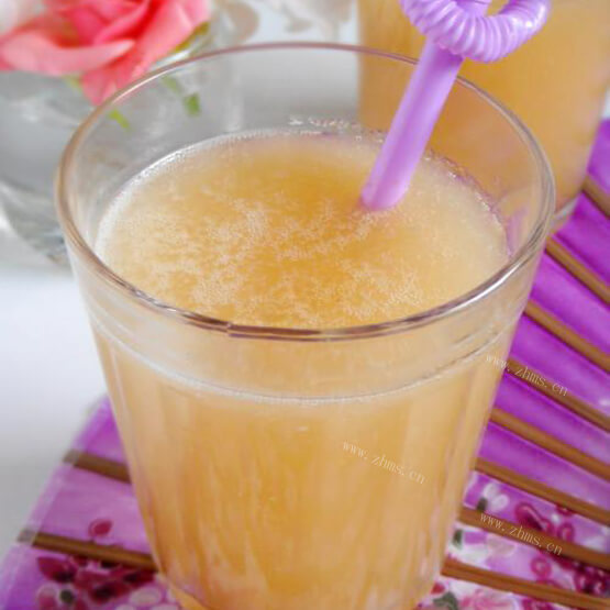 美味的贡梨柠檬优酪乳
