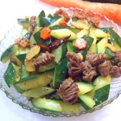美味的黄瓜干炒鸡胗