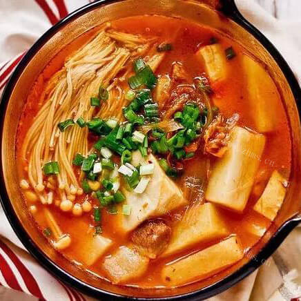 香辣宫廷泡菜汤