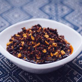 罐装豆豉油辣子