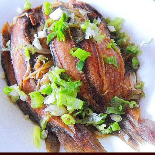 美味葱姜油泚咸鱼