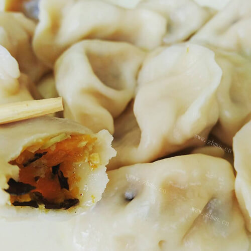 美味的方瓜鸡蛋饺子