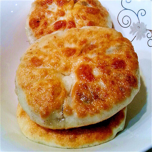 特色香菇白菜发面肉饼