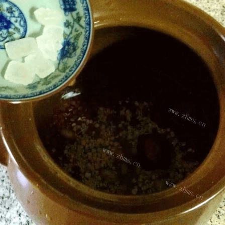 养颜的红豆薏仁汤做法图解6)