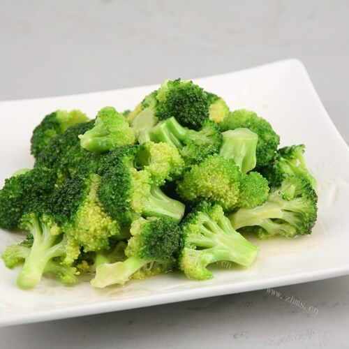 好吃的蟹味菇扒西兰花