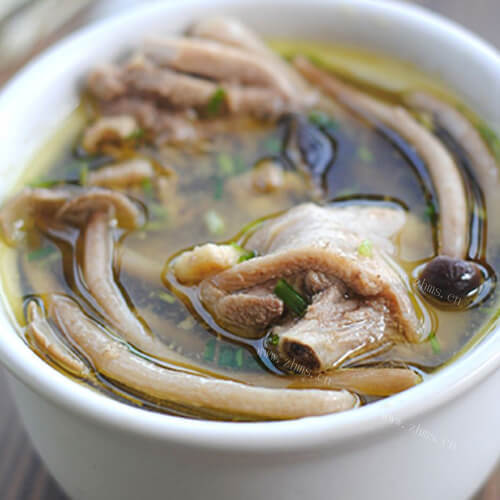 茶树菇炖鸡