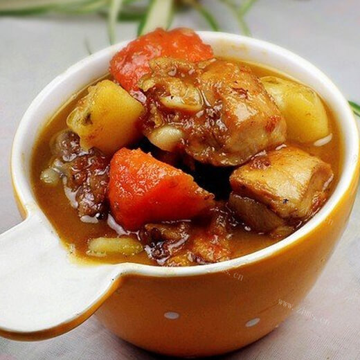 美味青椒洋葱炖鸡腿