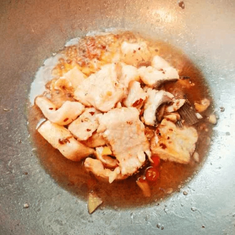 家常菜水煮鱼做法图解6)
