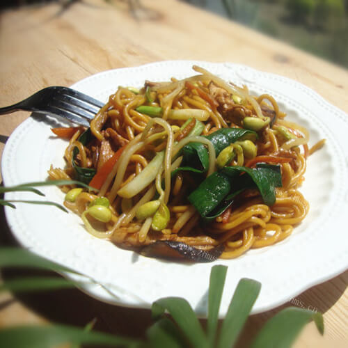 胡萝卜青菜细面