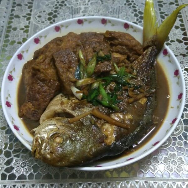 营养萝卜煮白鲳鱼
