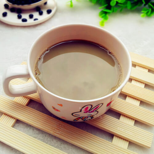 健康的桑叶黑米豆浆