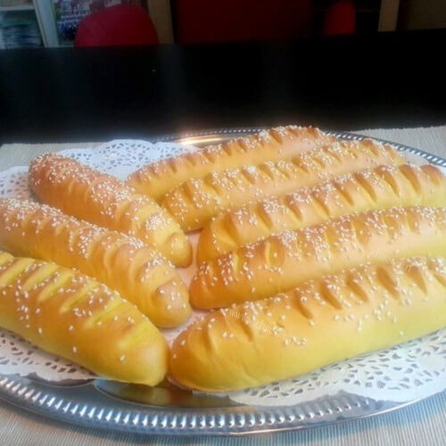 早餐美食椰蓉芒果面包