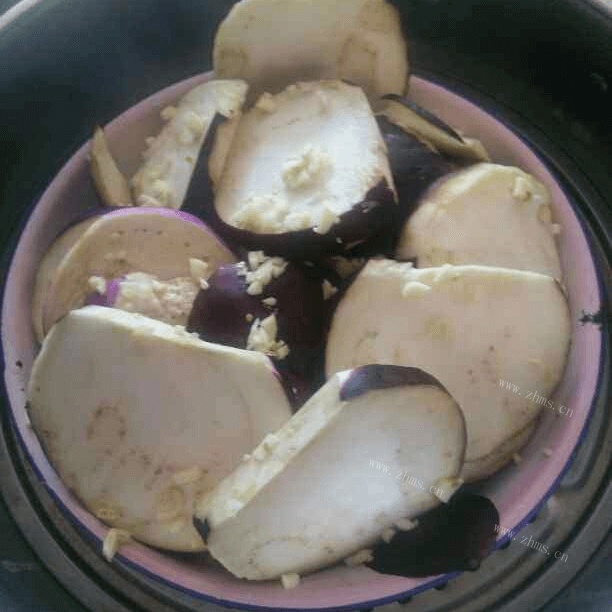 美味的老干妈蒸茄子做法图解3)