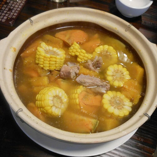 美味的猪骨山药玉米汤