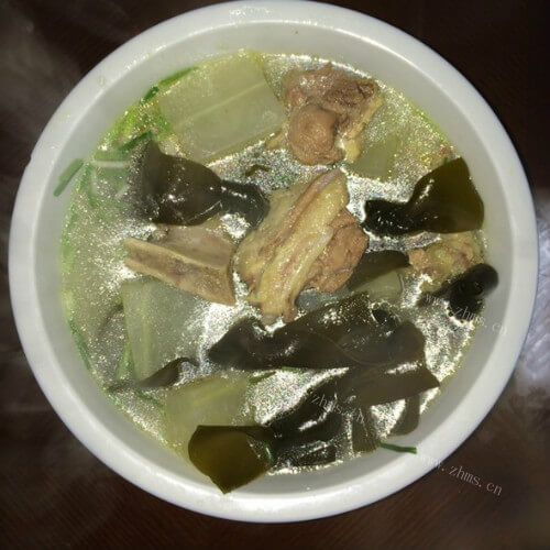 鲜美冬瓜海带排骨汤