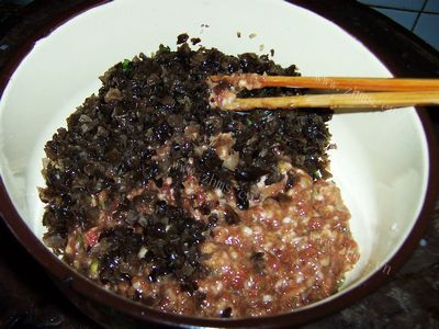 学做韭菜木耳肉饺子做法图解6)
