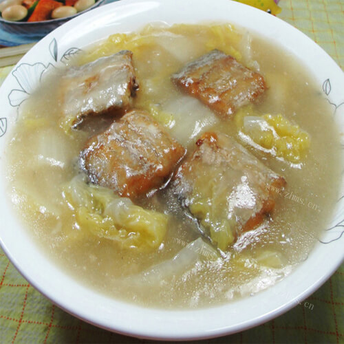 美味的醋溜白菜带鱼羹