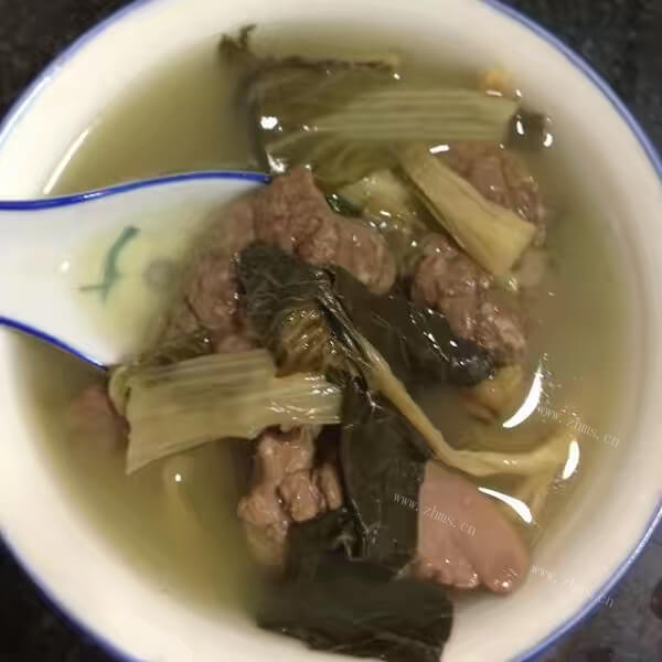 传统菜干豆腐猪肺汤做法图解3)