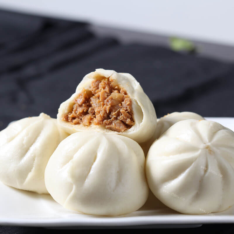 可口的香菜鲜肉包