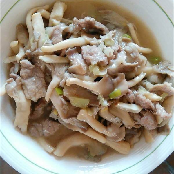蘑菇炒肉
