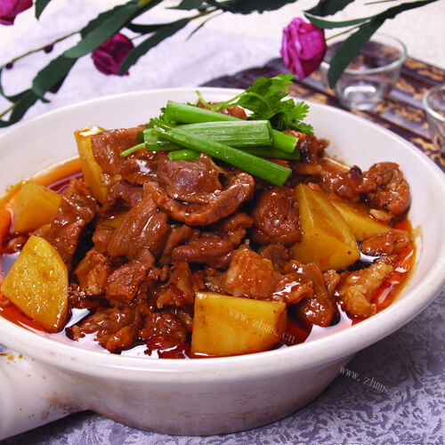 美味的牛筋炖土豆