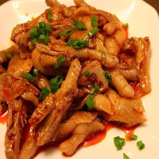 美味的麻辣酱汁鸡脚