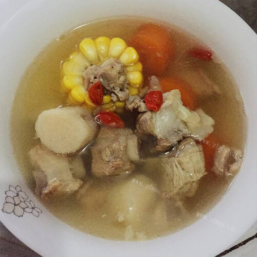 养生胡萝卜马蹄骨头汤