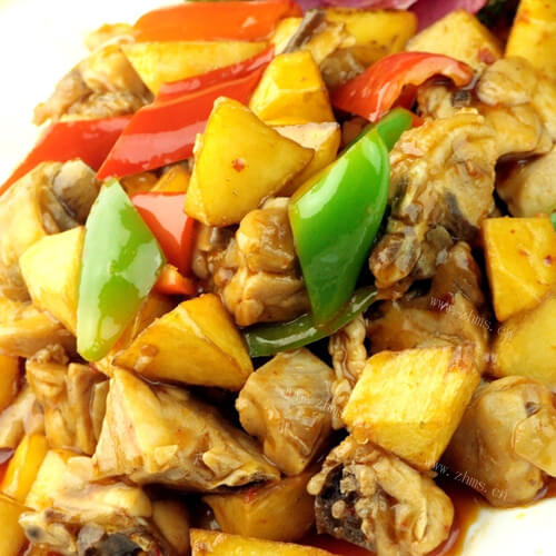家常五花肉焖土豆块