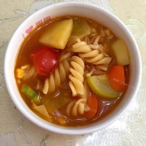 酸甜鲜爽意大利面番茄蔬菜汤