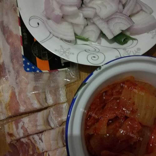 辣白菜炒饭做法图解2)