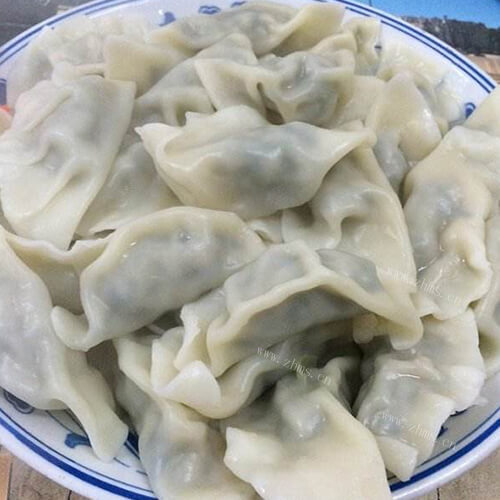 营养的双面荠菜蒸饺