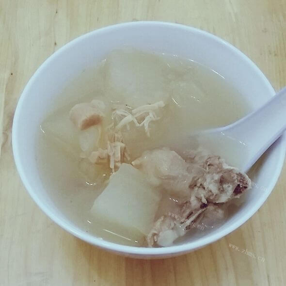 宝妈必学扇贝冬瓜白菜汤