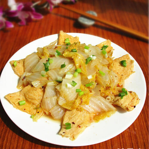 鲜美可口的蛋皮白菜