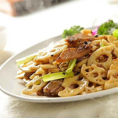 家常肉炒莲藕片