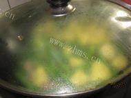 土豆豆角炖肉做法图解10)