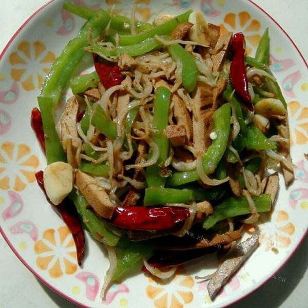 营养美味的泡菜炒银鱼