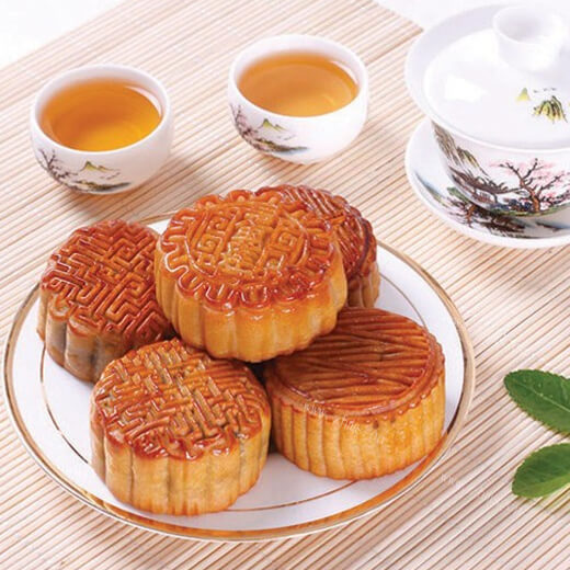 传统的经典广式豆沙月饼
