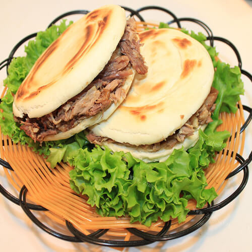 美味在卤肘子肉夹馍