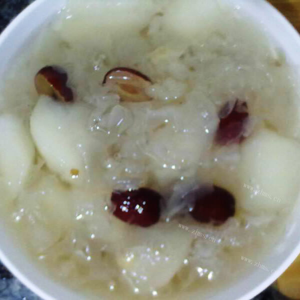 美容雪梨红枣粥