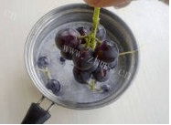 葡萄汁饮料做法图解3)