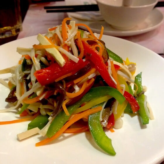 新鲜美味的素菜拼