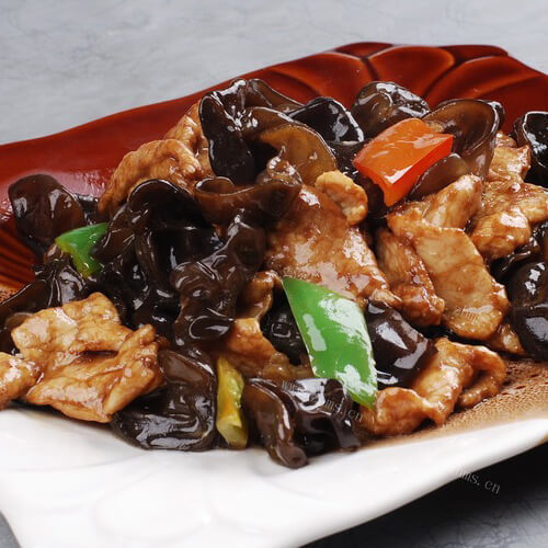 美味木耳肉片